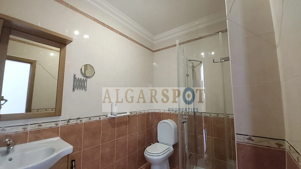 Apartamento T3 para Venda em Quarteira Foto 14