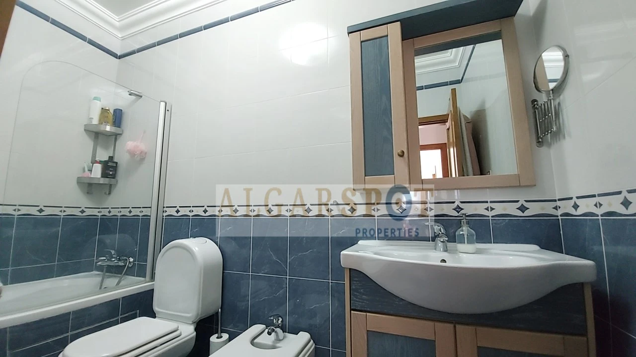 Apartamento T3 para Venda em Quarteira Foto 18