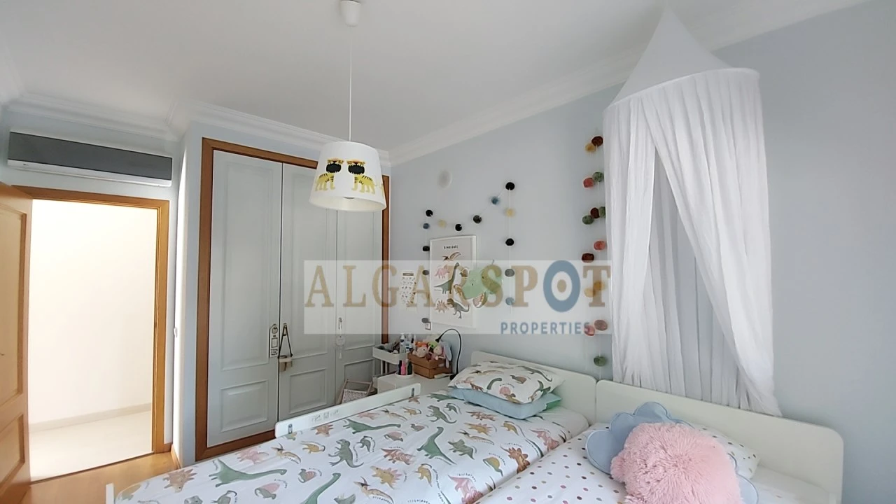 Apartamento T3 para Venda em Quarteira Foto 12