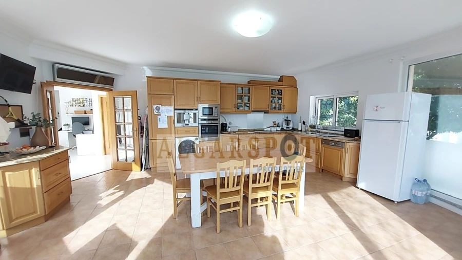 Apartamento T3 para Venda em Quarteira Foto 7