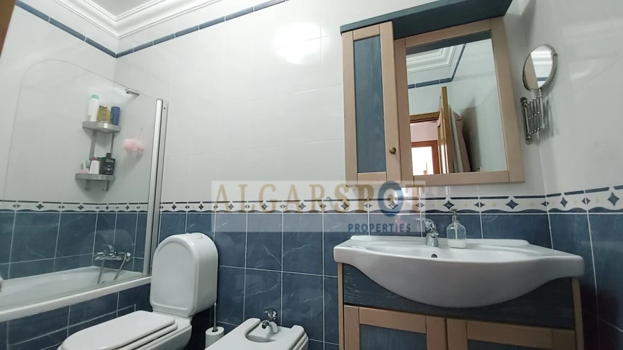 Apartamento T3 para Venda em Quarteira Foto 18