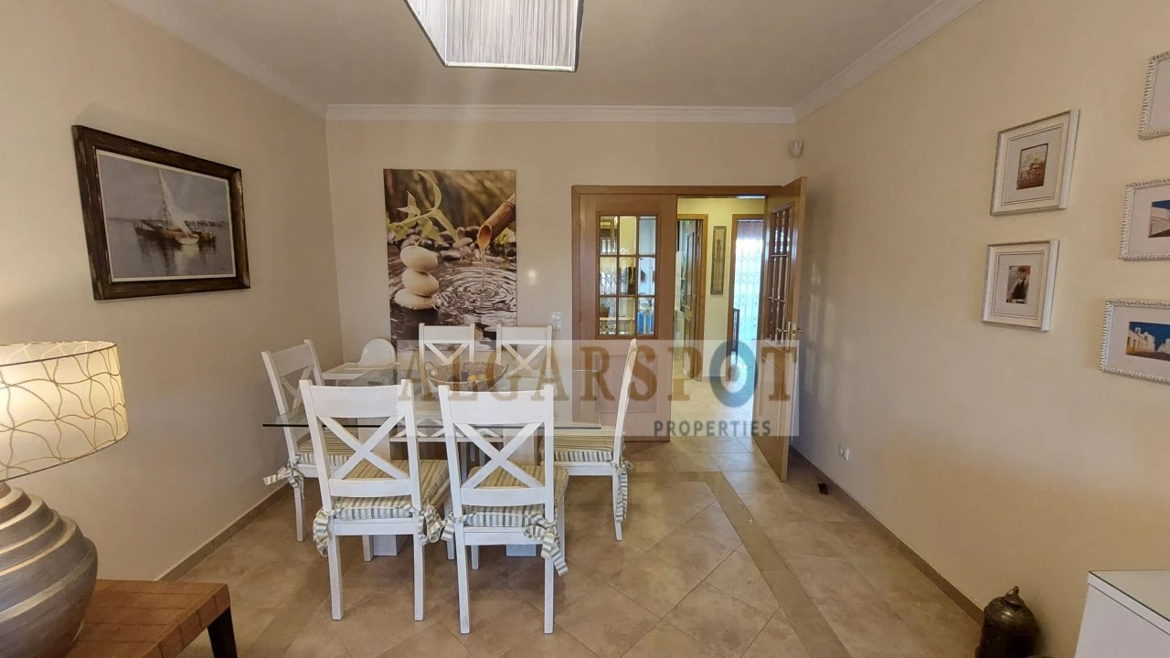 Apartamento T2 para Venda em Albufeira e Olhos de Água Foto 10