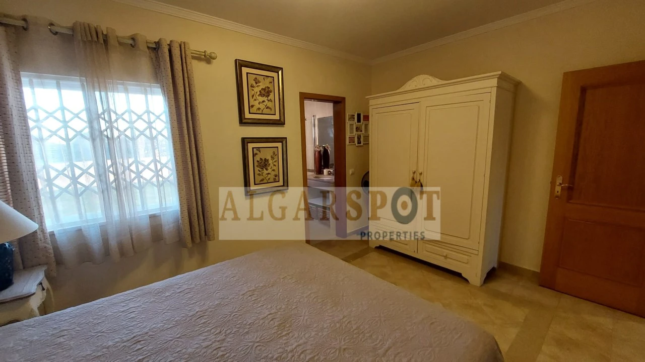 Apartamento T2 para Venda em Albufeira e Olhos de Água Foto 15