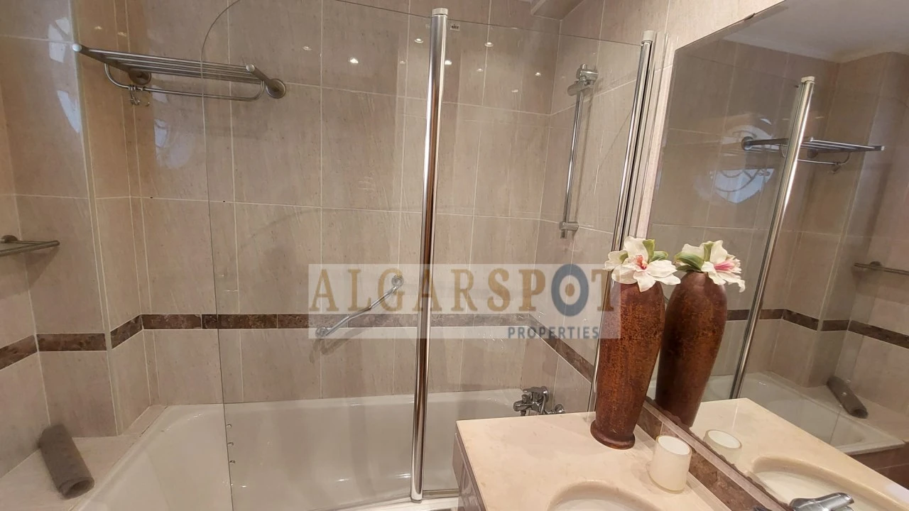 Apartamento T2 para Venda em Albufeira e Olhos de Água Foto 18