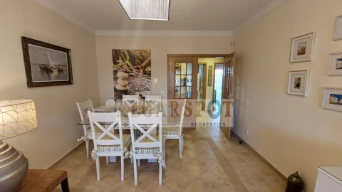 Apartamento T2 para Venda em Albufeira e Olhos de Água