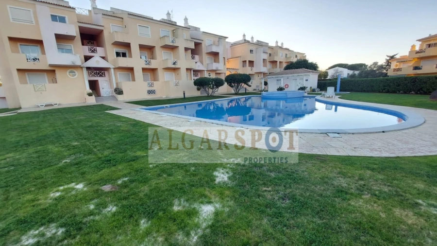 Apartamento T2 para Venda em Albufeira e Olhos de Água Foto 3