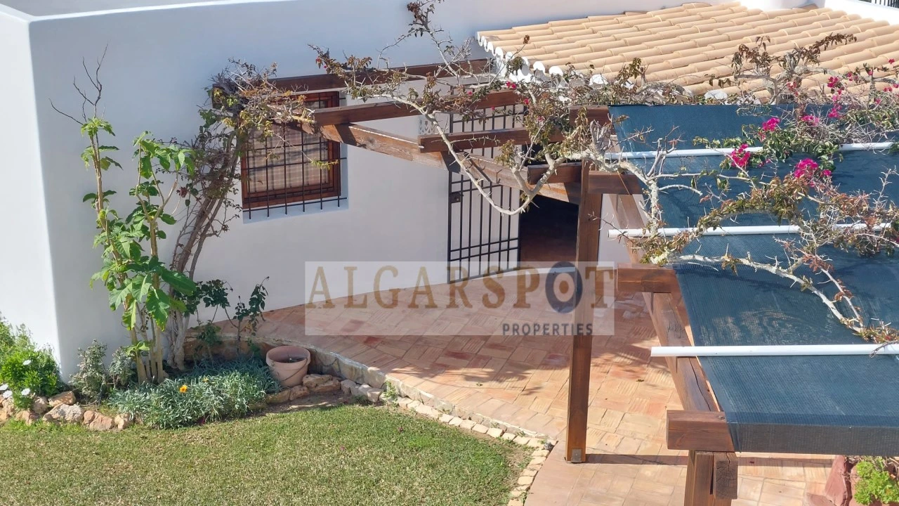 Moradia T3 para Venda em Guia Foto 37
