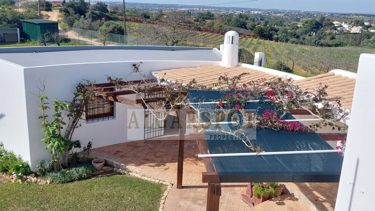 Moradia T3 para Venda em Guia Foto 5