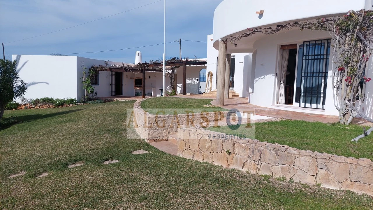 Moradia T3 para Venda em Guia Foto 48