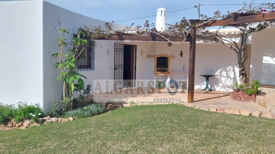 Moradia T3 para Venda em Guia Foto 50