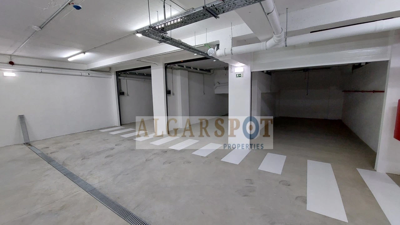 Apartamento T2 para Venda em Quelfes Foto 27