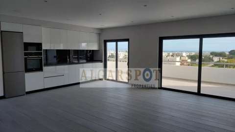 Apartamento T2 para Venda em Quelfes