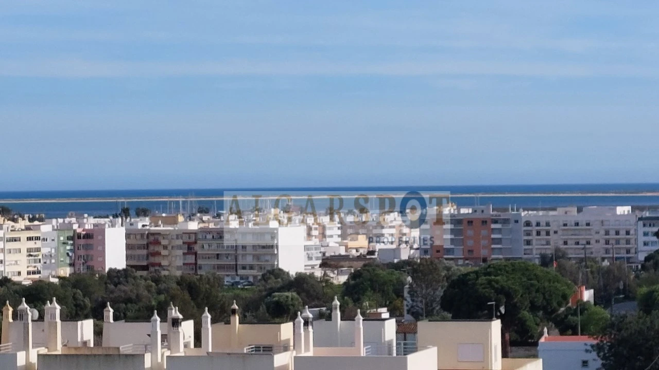 Apartamento T3 para Venda em Quelfes Foto 2