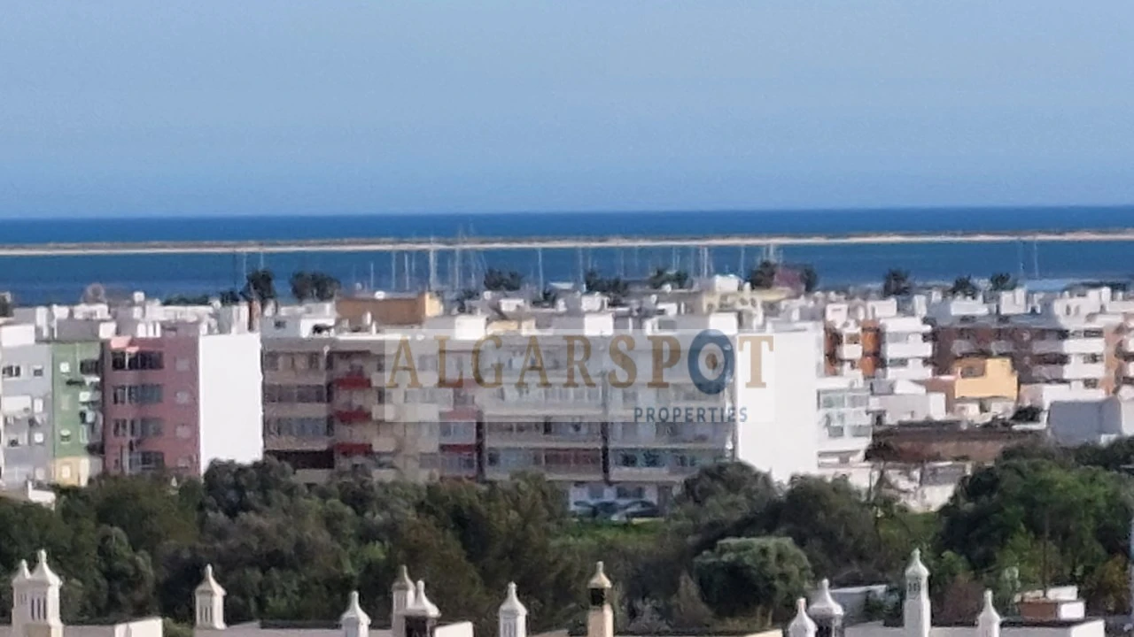 Apartamento T3 para Venda em Quelfes Foto 7