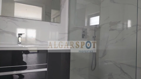 Apartamento T3 para Venda em Quelfes