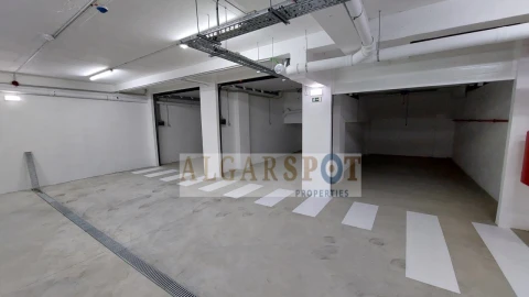 Apartamento T3 para Venda em Quelfes