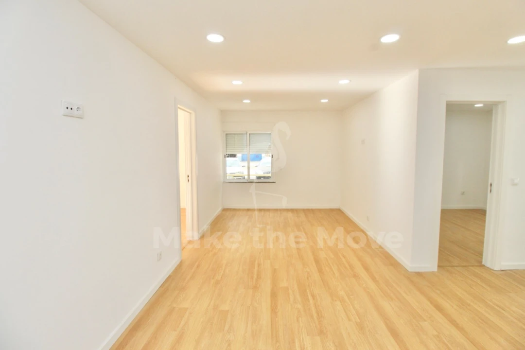 Apartamento T4 para Venda em Olhão Foto 8