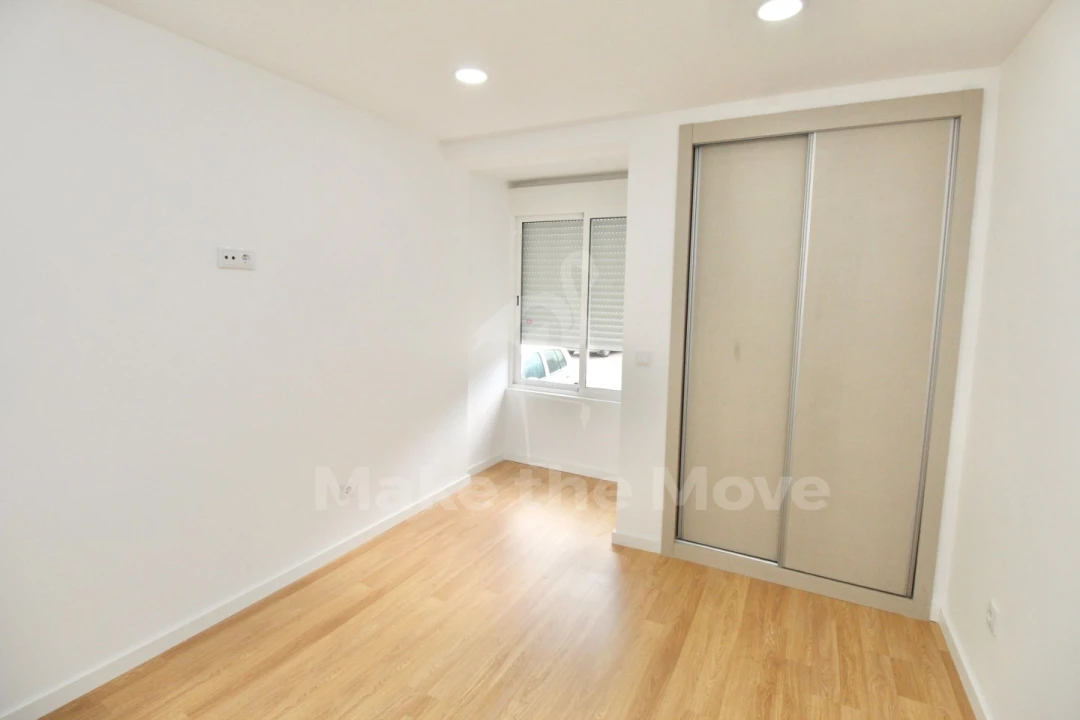 Apartamento T4 para Venda em Olhão Foto 15