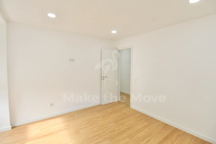 Apartamento T4 para Venda em Olhão Foto 12