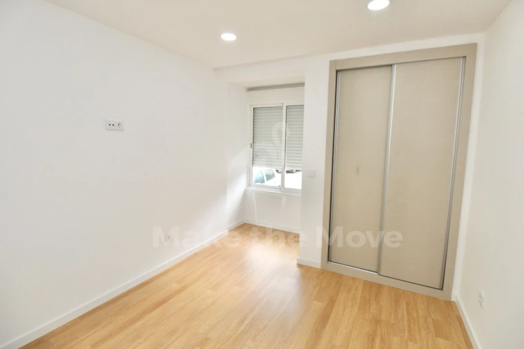 Apartamento T4 para Venda em Olhão Foto 15