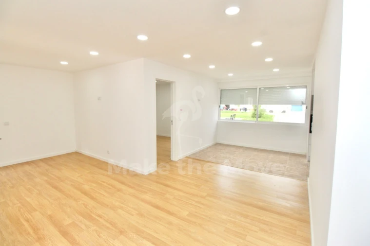 Apartamento T4 para Venda em Olhão Foto 17