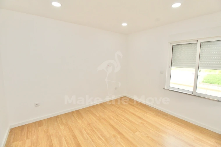 Apartamento T4 para Venda em Olhão Foto 18