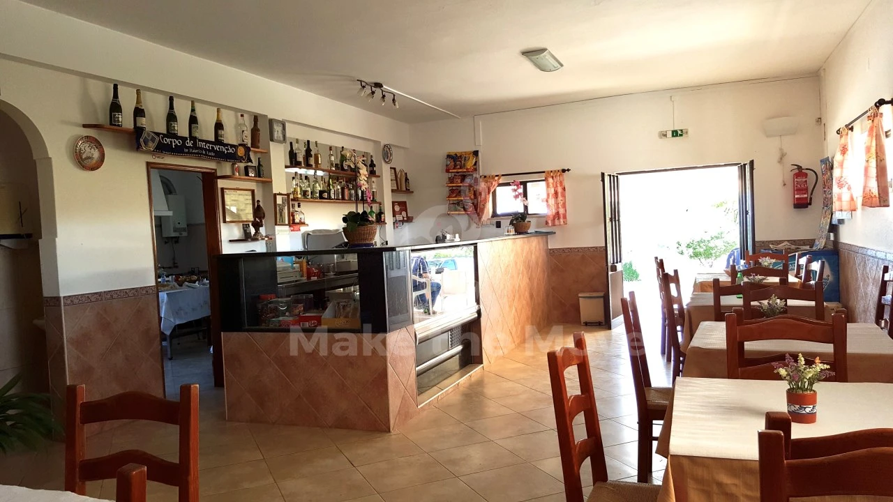 Moradia T3 para Venda em Tavira (Santa Maria e Santiago) Foto 8