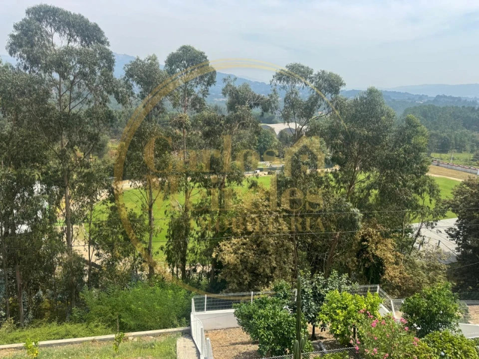 Moradia T3 para Venda em Vila Verde e Barbudo Foto 29