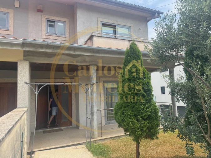 Moradia T3 para Venda em Vila Verde e Barbudo Foto 3