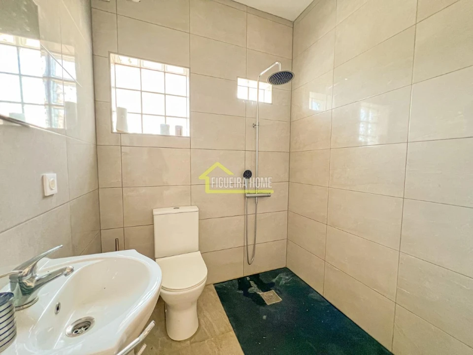 Moradia T4 para Venda em Ferreira-A-Nova Foto 18