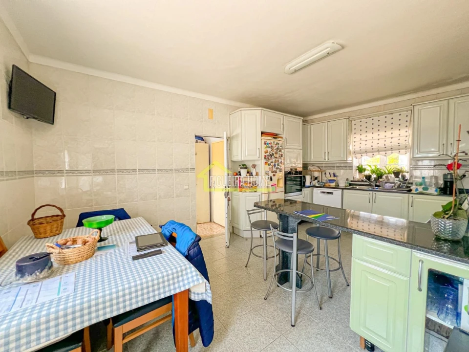 Moradia T4 para Venda em Ferreira-A-Nova Foto 24