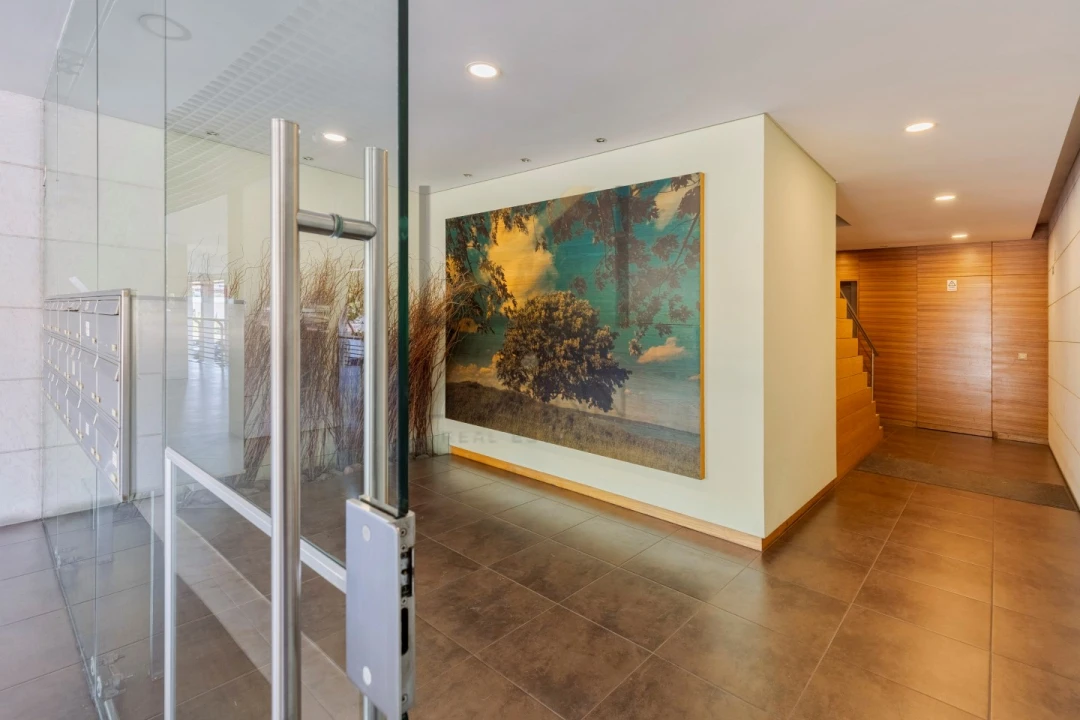 Apartamento T4 para Venda em União das Freguesias de Setúbal Foto 3