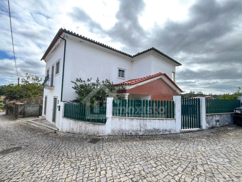 Moradia T4 para Venda em Ansião Foto 1