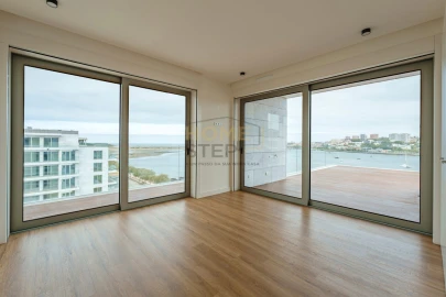 Apartamento T4 para Venda em Canidelo