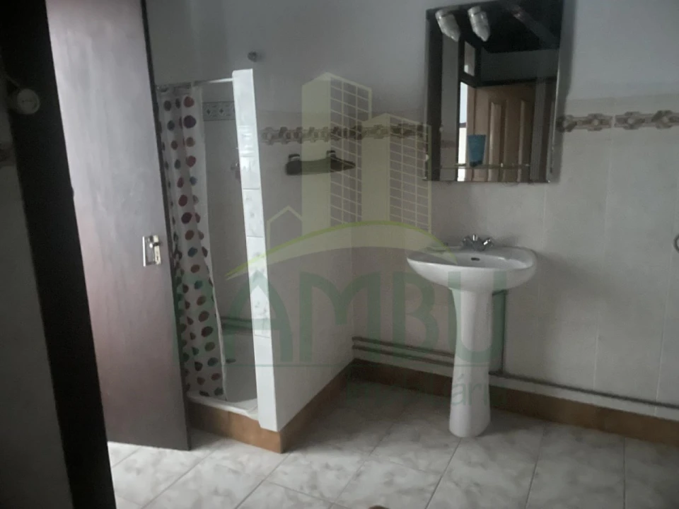 Moradia T1 para Venda em São Julião e Silva Foto 17