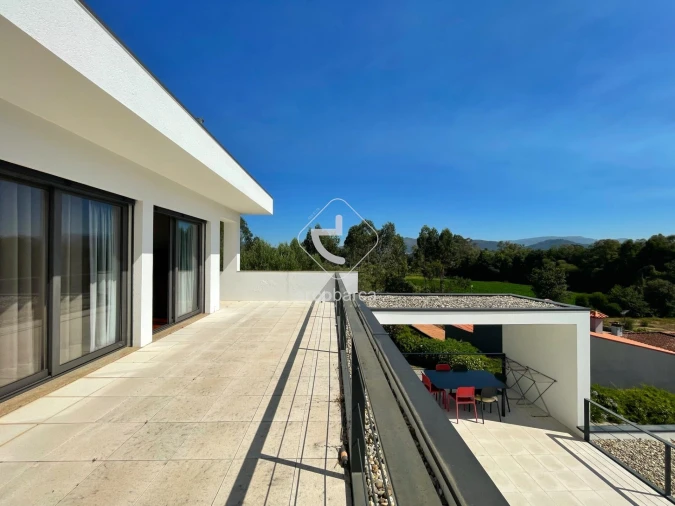 Moradia T5 para Venda em Fontão Foto 24