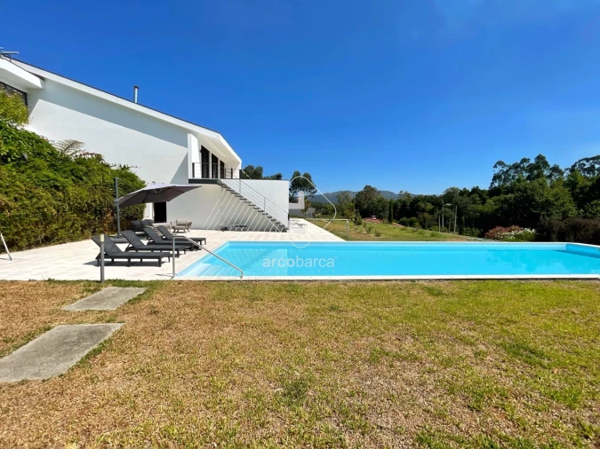 Moradia T5 para Venda em Fontão Foto 3