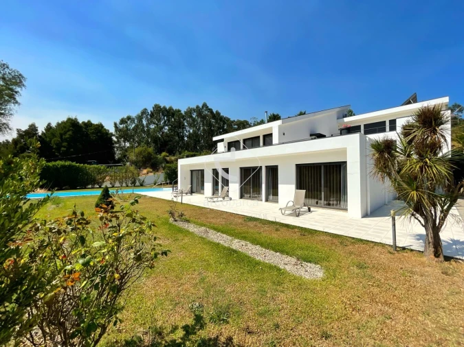 Moradia T5 para Venda em Fontão Foto 4