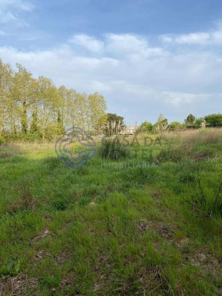 Terreno para Venda em Cidade da Maia Foto 24