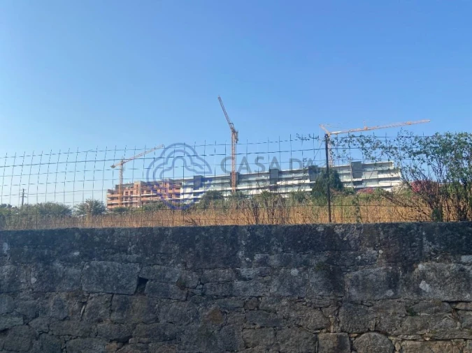 Terreno para Venda em Cidade da Maia Foto 6