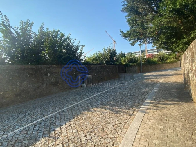 Terreno para Venda em Cidade da Maia Foto 10