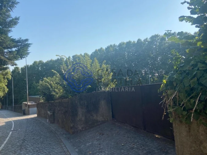 Terreno para Venda em Cidade da Maia Foto 4