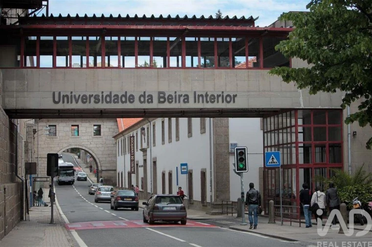 Apartamento T1 para Venda em Covilhã e Canhoso Foto 23