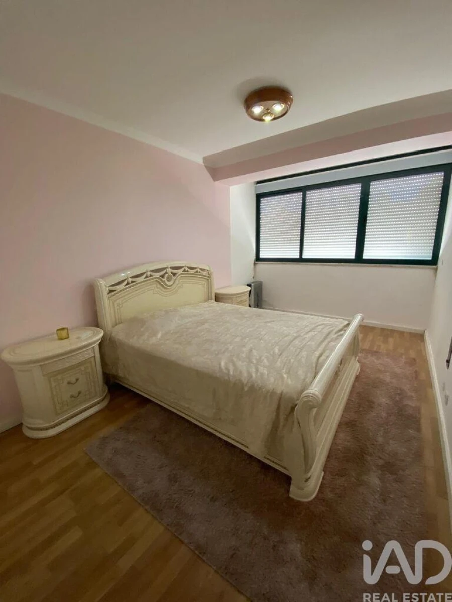 Apartamento T4 para Venda em Queluz e Belas Foto 23