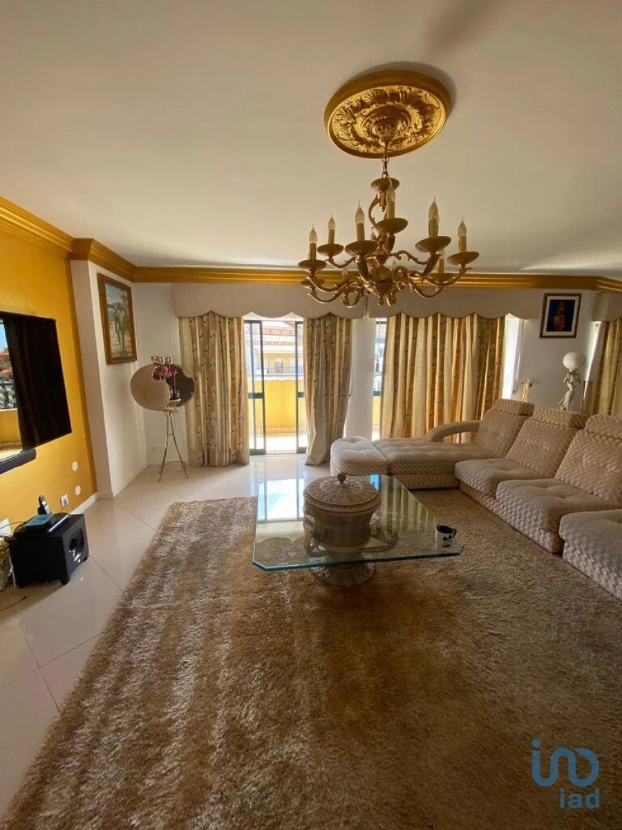 Apartamento T4 para Venda em Queluz e Belas Foto 9