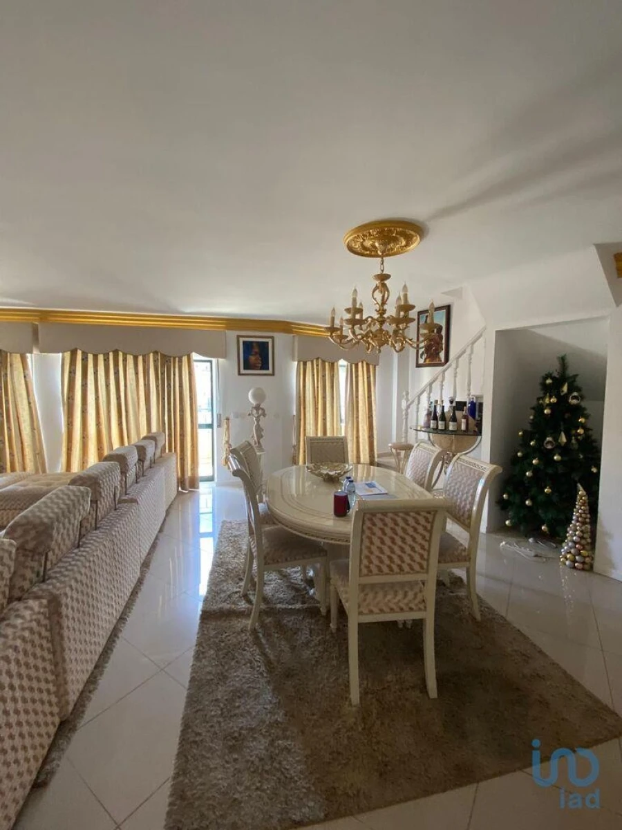 Apartamento T4 para Venda em Queluz e Belas Foto 6