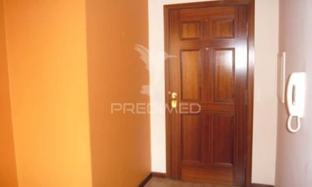 Apartamento T2 para Venda em São João da Madeira