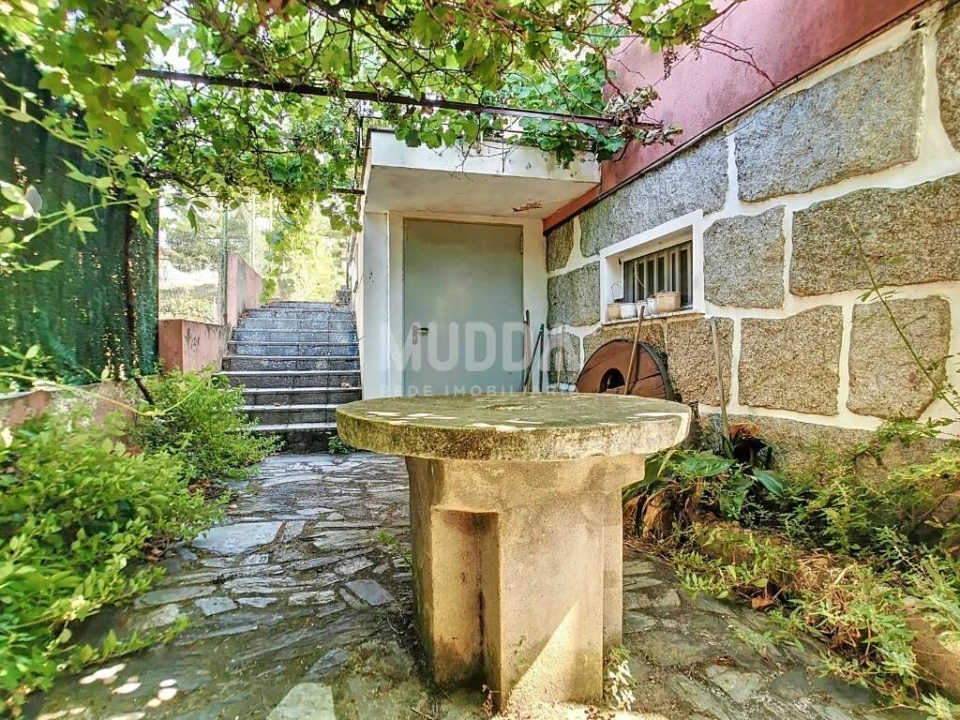 Moradia T5 para Venda em Santa Maria Maior Foto 37