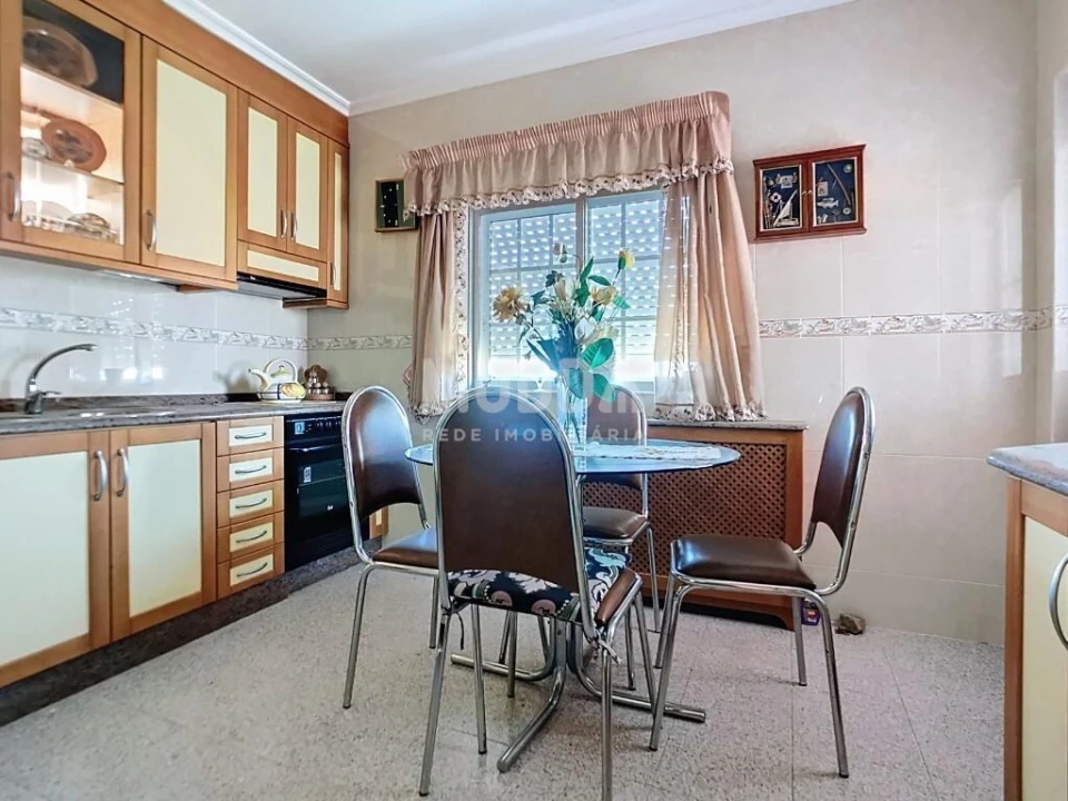 Moradia T5 para Venda em Santa Maria Maior Foto 5