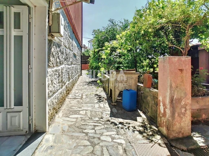 Moradia T5 para Venda em Santa Maria Maior Foto 25